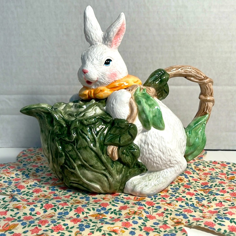 Easter Theme Teapot Bunny Rabbit in Cabbage Garden